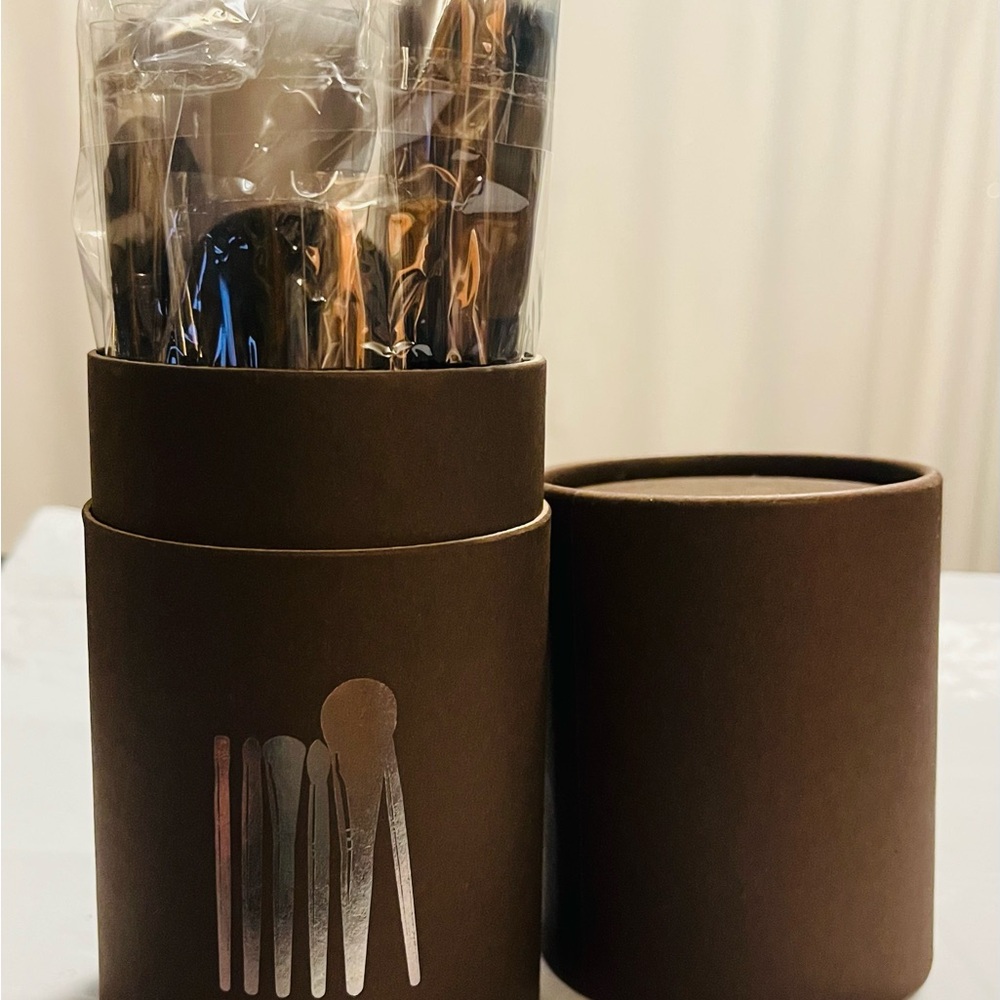 Laura Mercier 10 Piece Makeup Brush Set
